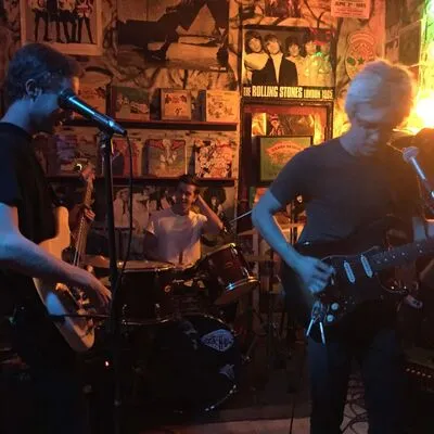 Halicalf playing at Dyzzy On Vynyl, Long Beach, CA